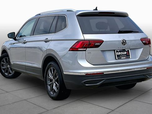 Used 2022 Volkswagen Tiguan SE FWD image 11