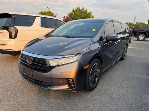 Used 2024 Honda Odyssey Elite image 11