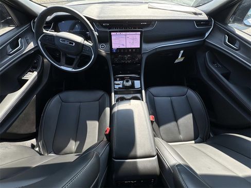 New 2025 Jeep Grand Cherokee L Limited w/ Black Appearance Package image 21