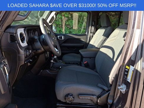 Used 2025 Jeep Wrangler Unlimited Sahara w/ Safety Group AWD/4WD image 13