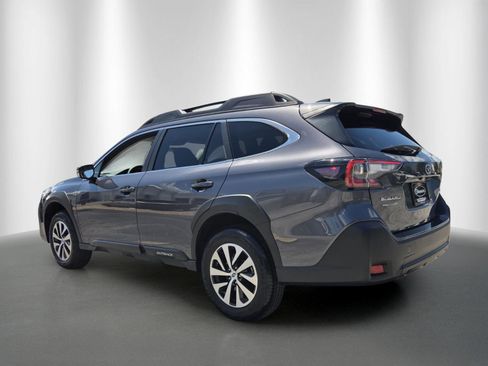 Used 2025 Subaru Outback Premium AWD/4WD image 5