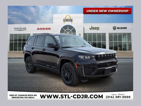 New 2026 Jeep Grand Cherokee Altitude image 1