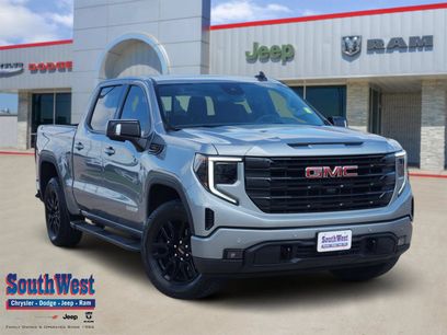 Used 2025 GMC Sierra 1500 Elevation w/ Elevation Premium Package