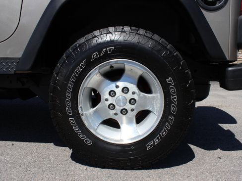 Used 2004 Jeep Wrangler SE w/ Ecco Tire & Wheel Group AWD/4WD image 35