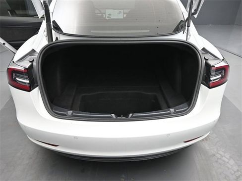 Used 2022 Tesla Model 3 Performance image 19