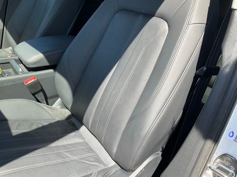 Used 2020 Audi Q5 e Premium w/ Convenience Package image 18