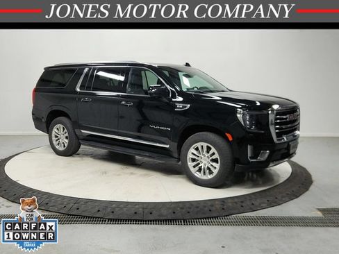 Used 2023 GMC Yukon XL SLT w/ SLT Premium Package AWD/4WD image 1