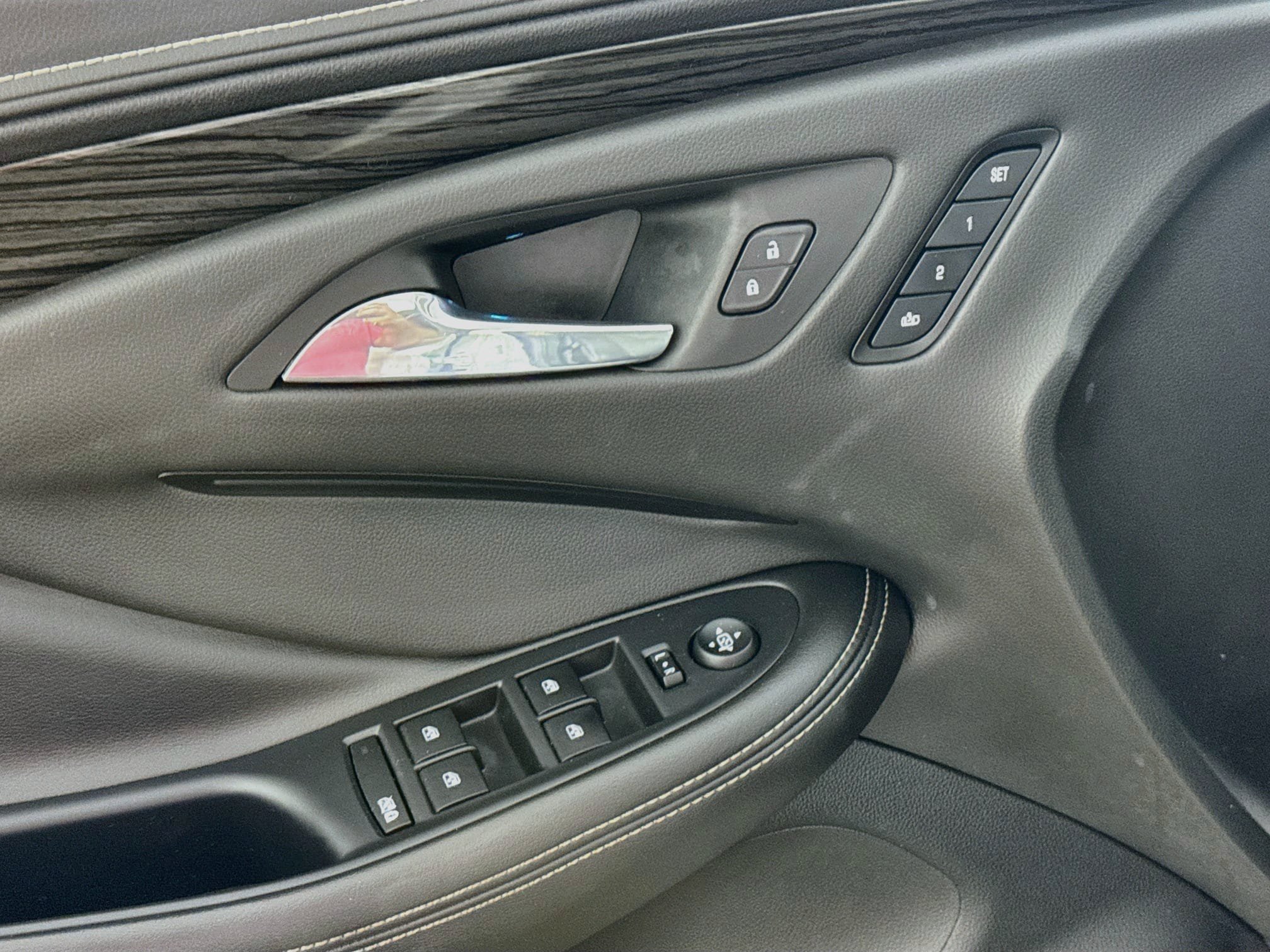 Used 2017 Buick Envision Essence AWD/4WD image 20