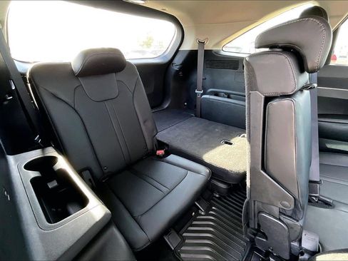 Used 2022 Kia Sorento S w/ Panoramic Sunroof Package FWD image 26