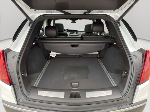 Used 2024 Cadillac XT5 Premium Luxury image 16