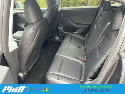 Used 2024 Tesla Model Y 2WD image 33