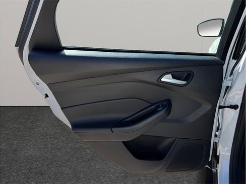 Used 2016 Ford Focus SE image 28