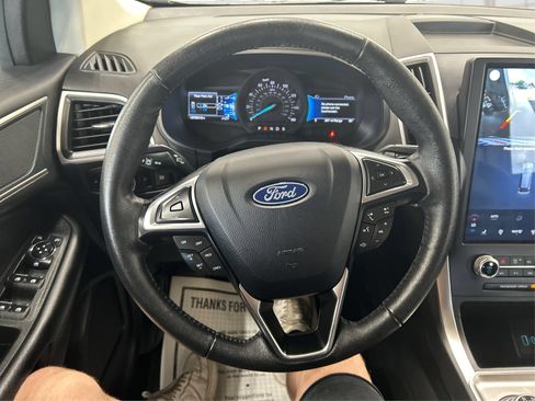 Used 2024 Ford Edge SEL AWD/4WD image 16