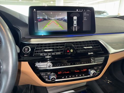 Certified 2023 BMW 530i w/ Premium Package image 27