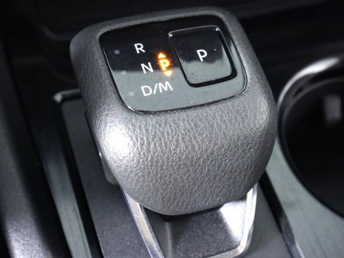 Used 2022 Nissan Rogue SV AWD/4WD image 25