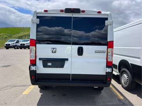 Used 2025 RAM ProMaster 2500 w/ U-Haul Equipment Group FWD image 4