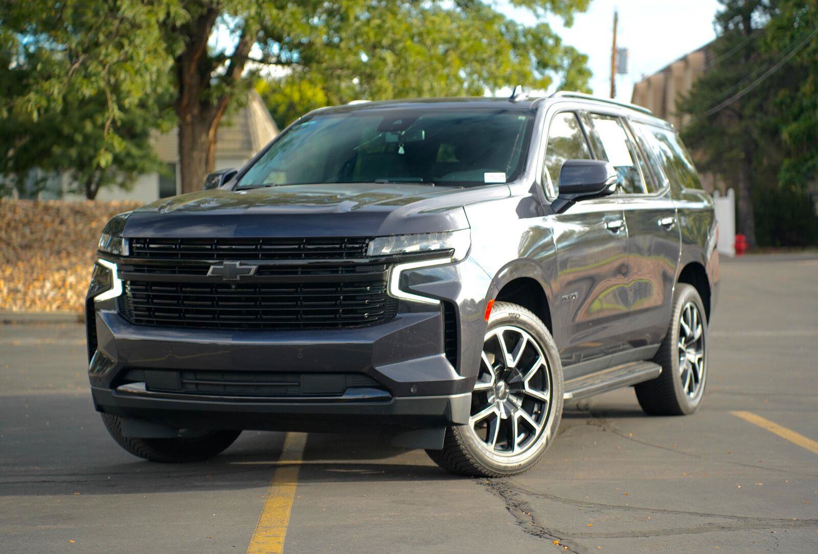 Used 2023 Chevrolet Tahoe RST w/ Luxury Package AWD/4WD image 1