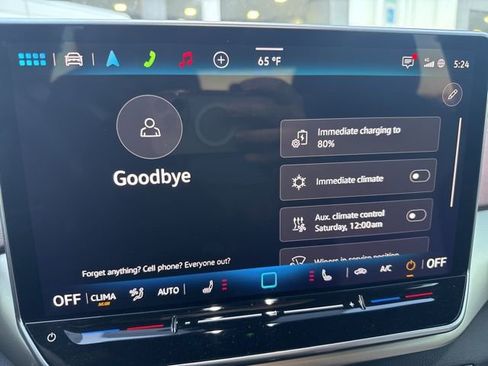 Used 2025 Volkswagen ID.4 Pro image 11