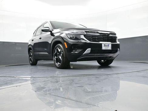Certified 2025 Kia Seltos S AWD/4WD image 27