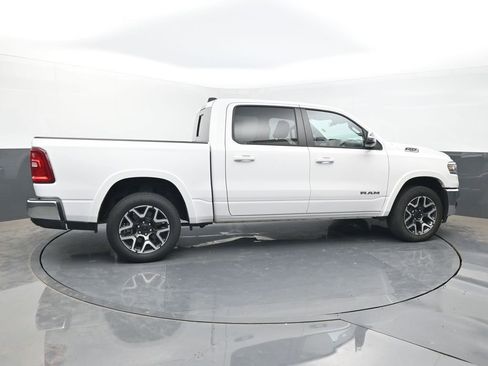Used 2025 RAM 1500 Laramie AWD/4WD image 6