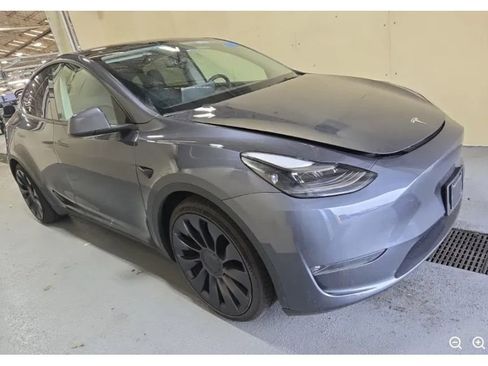 Used 2023 Tesla Model Y Performance AWD/4WD image 3