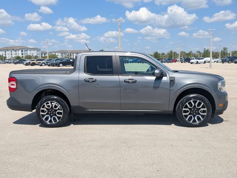 Used 2022 Ford Maverick Lariat w/ Lariat Luxury Package image 4