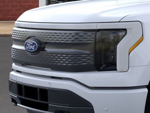 New 2025 Ford F150 Lightning Flash AWD/4WD image 17