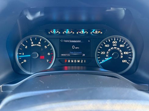 Used 2015 Ford F150 XLT w/ Equipment Group 302A Luxury image 11