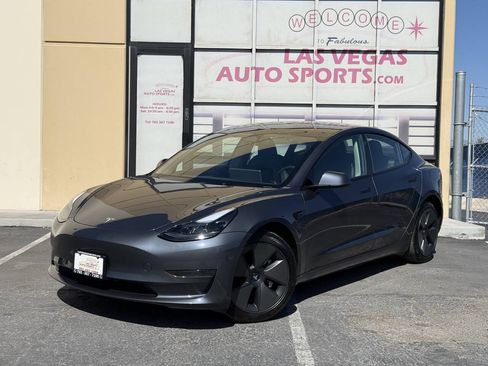 Used 2023 Tesla Model 3 Standard Range RWD image 4