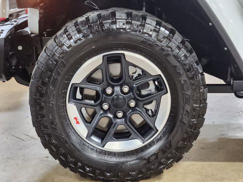 Used 2021 Jeep Wrangler Unlimited Rubicon AWD/4WD image 19