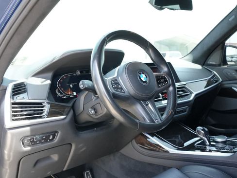 Used 2021 BMW X7 xDrive40i w/ M Sport Package AWD/4WD image 16