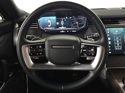 Used 2025 Land Rover Range Rover SE AWD/4WD image 21