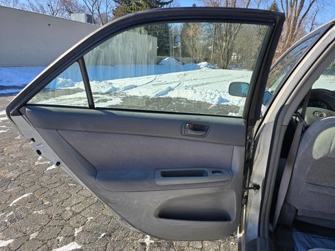 Used 2003 Toyota Camry LE image 13