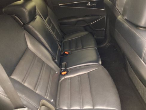 Used 2017 Kia Sorento SX AWD/4WD image 19