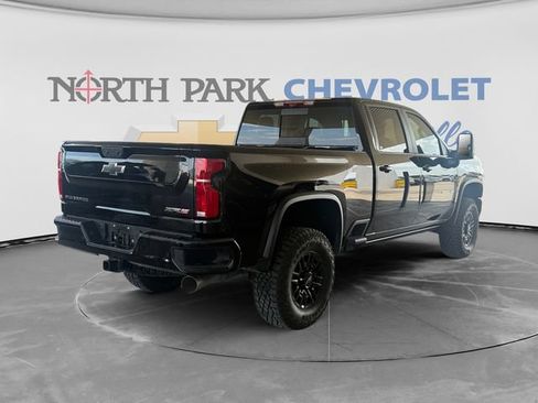 Used 2026 Chevrolet Silverado 2500 ZR2 AWD/4WD image 5