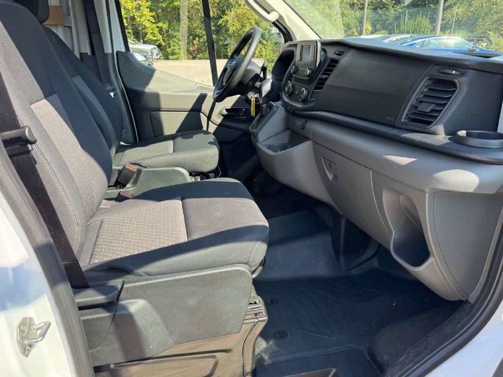 Certified 2025 Ford Transit 250 Low Roof w/ Exterior Upgrade Package RWD image 14
