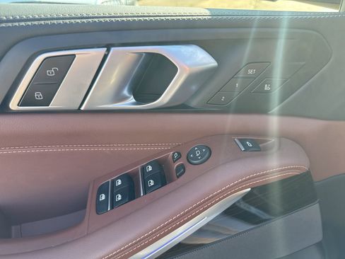 Used 2025 BMW X5 xDrive40i w/ M Sport Package image 14