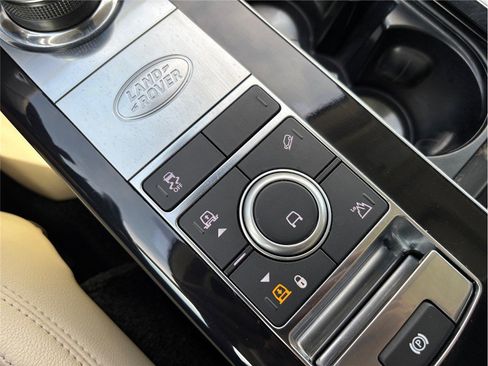 Used 2018 Land Rover Range Rover image 34