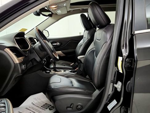 Used 2017 Jeep Cherokee Limited AWD/4WD image 22