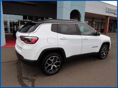 Certified 2025 Jeep Compass Limited AWD/4WD image 7