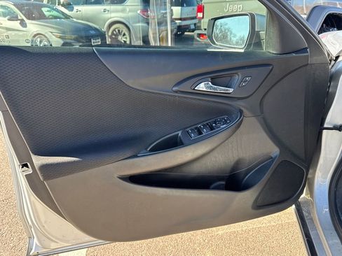 Used 2022 Chevrolet Malibu LT image 23
