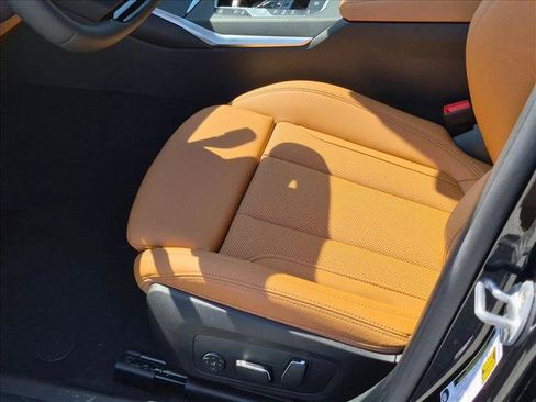 New 2026 BMW 330i Sedan w/ Premium Package RWD image 4