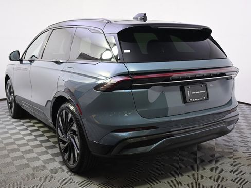 New 2026 Lincoln Nautilus Reserve w/ Jet Appearance Package image 3