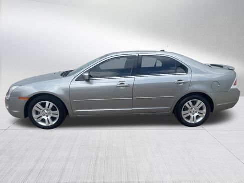 Used 2009 Ford Fusion SEL image 4