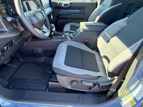 New 2025 Ford Bronco 2-Door w/ Sasquatch Package AWD/4WD image 9