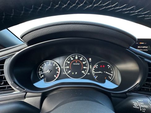 New 2026 MAZDA MAZDA3 Hatchback w/Premium Plus Pkg image 12