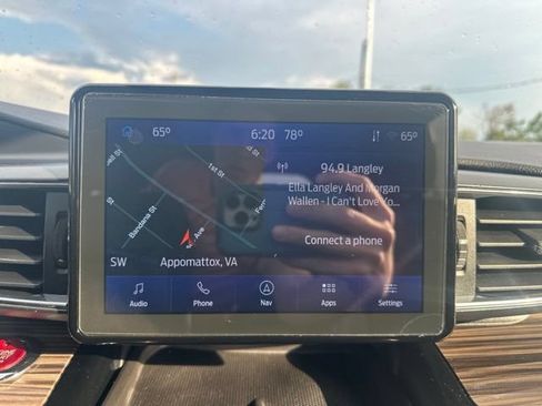 Used 2022 Ford Explorer Limited w/ Equipment Group 301A AWD/4WD image 34