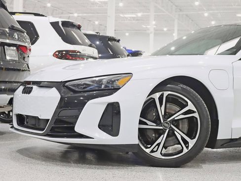 Used 2023 Audi e-tron GT Premium Plus w/ Performance Package image 3