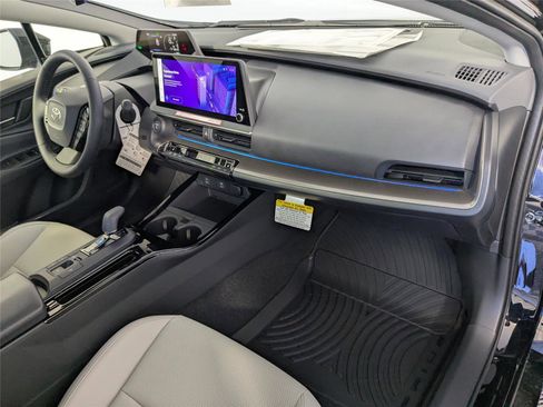 New 2026 Toyota Prius XLE image 5