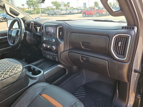 Used 2022 GMC Sierra 1500 AT4 w/ AT4 Premium Package AWD/4WD image 23